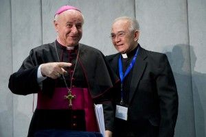 Jesús Delgado next to the Archbishop Vincenzo Plagia, during the events leading up to  the beatification of Óscar Romero.
