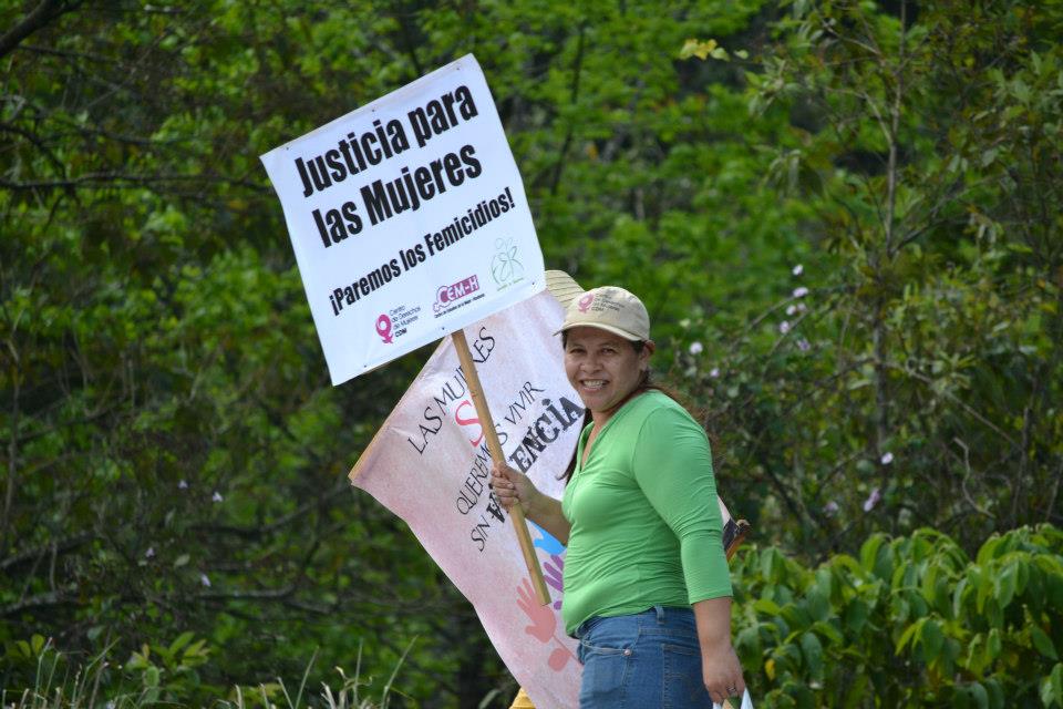 Las hondureñas izan la bandera de los derechos de la mujer en el movimiento popular
