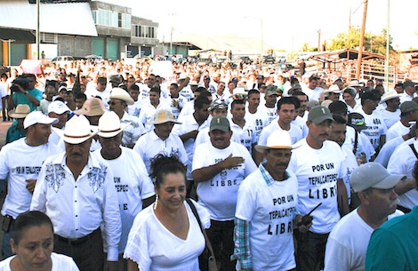 Michoacan self-defense groups celebrate 1st anniversary
