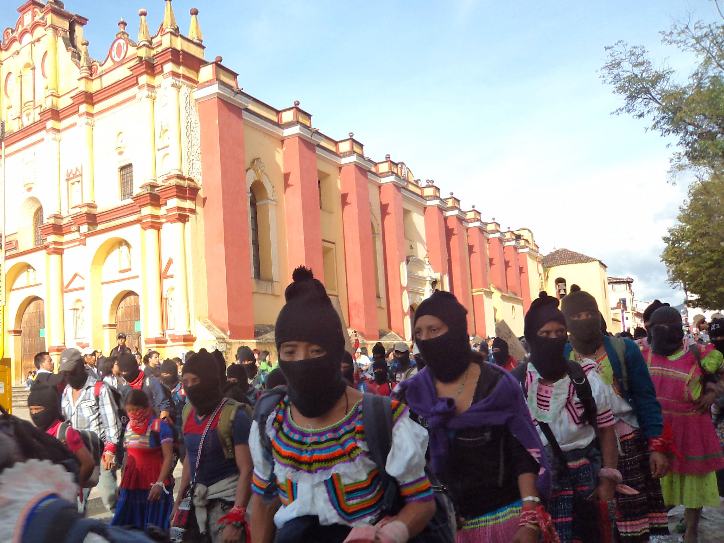 Zapatistas march for Ayotzinapa in San Cristobal