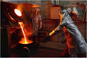 Smelting gold at Mulatos mine in Sahauripa / Alamos Gold Inc.