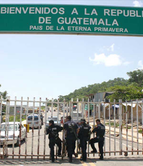 Deportación, detención ilegal y abusos en la frontera de EEUU con Guatemala
