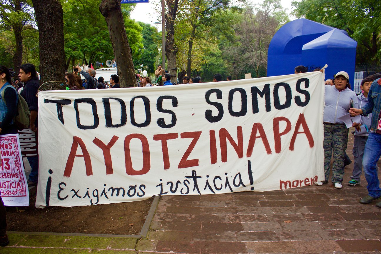 Ayotzinapa sobre el terreno y tras la frontera