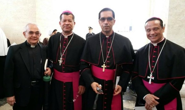 Suspenden a obispo de San Salvador por abuso sexual