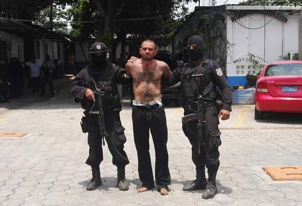 Policías cobraban por matar a pandilleros en El Salvador