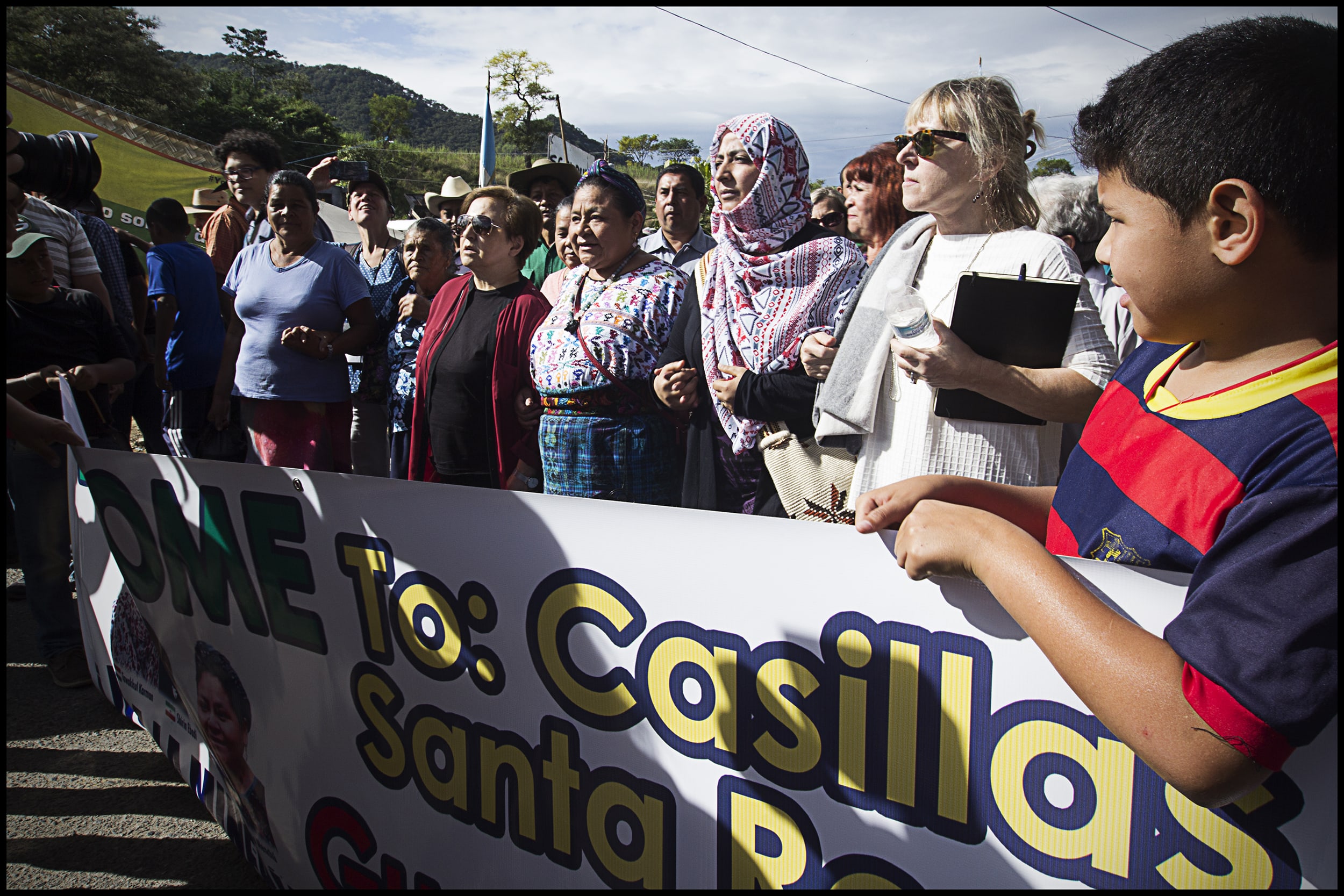 Laureadas del Premio Nobel de la Paz apoyan luchas de mujeres centroamericanas