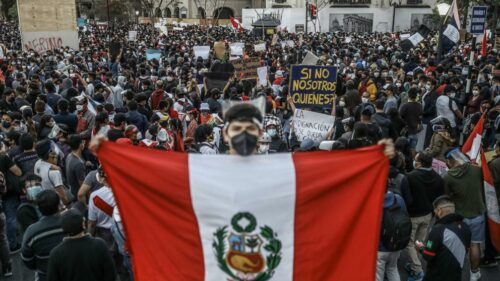Cómo la protesta popular revirtió el golpe de Estado en el Perú