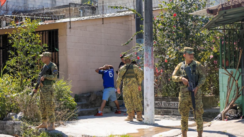 El Salvador registra violaciones a derechos humanos, suspensión de libertades bajo régimen de excepción